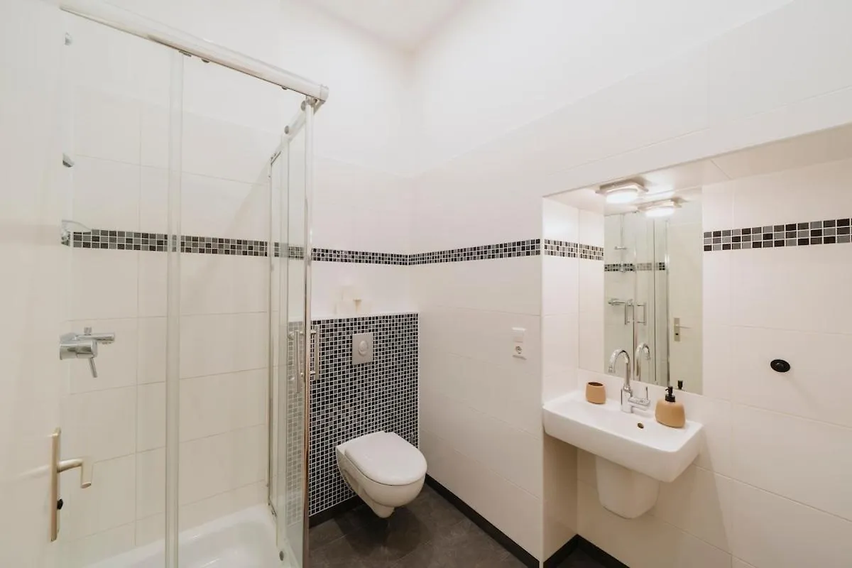 Apartment Spacious 2-Bedroom in the Heart of Friedrichshain Berlin